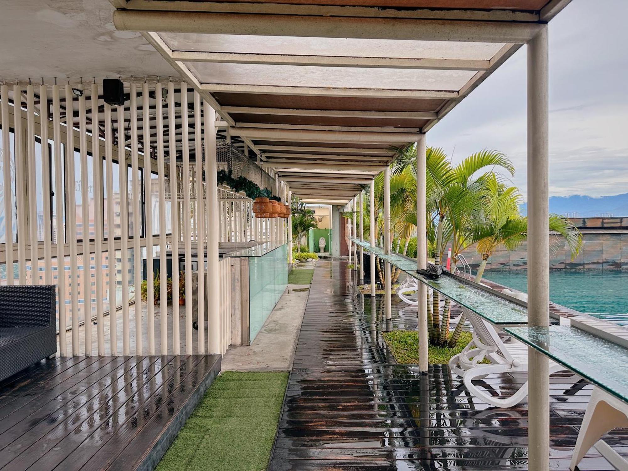 Modern Bauhaus Studio At Regalia Klcc Infinity Pool Kuala Lumpur Exterior foto